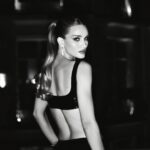 Rosie Huntington-Whiteley Instagram - Le Salon w/ @maisonvalentino @pppiccioli 🖤 Paris,France