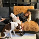 Rosie Perez Instagram – Just what I needed. Loving up Karma and Teddy Bear at Ileana’s after a long great couple of weeks! Love these little guys. Yay! Happy Friday!