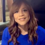 Rosie Perez Instagram - Tonight @appletvplus #NowAndThen premieres! I hope you all enjoy. This was a passion project. I’m so proud to be part of this cast. The acting is off the hook! I love you @gideonraff. Thank you @bambuprodu Ramon Campos! @mardetavira @maribelverdu @manolocardona #Chema #soledad @juana_acosta