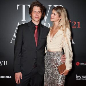 Rubén Doblas Gundersen Instagram - EL AUTENTICO GOLEM DEL CONTENIDO AUDIOVISUAL ONLINE

📸 @leogerzon

Gracias por organizar esta gala benefica @bonaventura_clotet  @the_whitebook