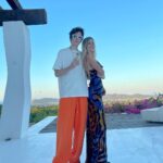 Rubén Doblas Gundersen Instagram - nuestra primera foto juntos uwu @twojeys villa