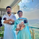 Rubina Dilaik Instagram - Excited and extremely happy to share that our daughters , Jeeva and Edhaa are one month old Today …. Universe blessed us on the auspicious day of Gurpurab ! Send in your wishes For our angels 👼🏻👼🏻