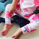 Ruchikaa Kapoor Instagram - At what age does one start using gaming consoles…? Asking for a friend … 😂 👶 🕹👩‍👧 #Anaya #BabyA #LifeLine #lovelikenoother #throwbackthursday