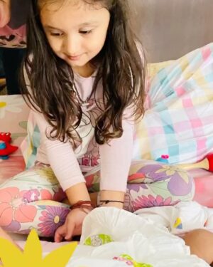 Ruchikaa Kapoor Instagram - Happy happy birthday to 
‘The Queen of Everything’… our Riyana! 
❤️🌸 👑 
Always playing by her rules or changin the game ! 🥰💪 my babyyyy I loveeee you ❤️❤️❤️ 
#RiyanaDay #BdayBaby #MaasiLove #JuneBornsAreTheBest 
@radhika_morjaria @morjariavishal