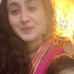 Ruchikaa Kapoor Instagram – Aur tu phuljhadiyon wale tyoharon jaisi 😍 👶 ✨🪔 ✨ Seasons greetings from me & my rangoli partner 👩‍👧♾️ #HappyDiwali #saynotocrackers🚫 #celebratelife
