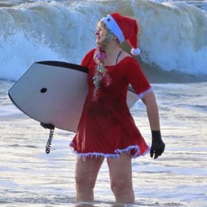 Russell T Davies Instagram - The best Christmas photo of all time! I post this every year, rejoice. Sister Susie, photo by Linda Shadrach. Merry Christmas Eve! 😘♥️🎄