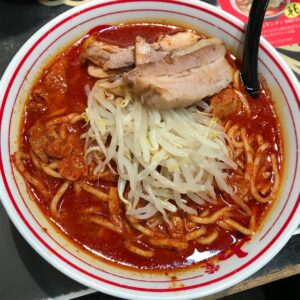Ryo Yokoyama Instagram - 今週もルパパトご覧頂きありがとうございました。
今週は久々にルパンとパトの共闘で激アツな闘いでしたね！

そして昨日はGSPOチームで激アツな闘いをして来ました。
僕が汗かきまくりながら食べてる横で、聖也が汗ひとつかかず僕のより3倍辛いのを食べてて、なんならちょっと引きました。