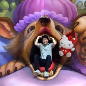 Ryo Yokoyama Instagram - 先日見学させて頂きました。
小さい頃好きだった懐かしいキャラも、今大活躍中の新しいキャラもめちゃくちゃに可愛くて、向こう10年分くらいのファンシーを摂取した気がします。
今までの歴史や今後の更なるワクワク感に脱帽致しました。
#サンリオ