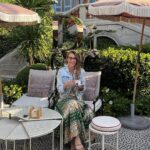 Sára Milfajtová Instagram - Když Dior (h)ladí… #dior #sainttropez #diorcafedeslices Dior Délices, Saint-Tropez