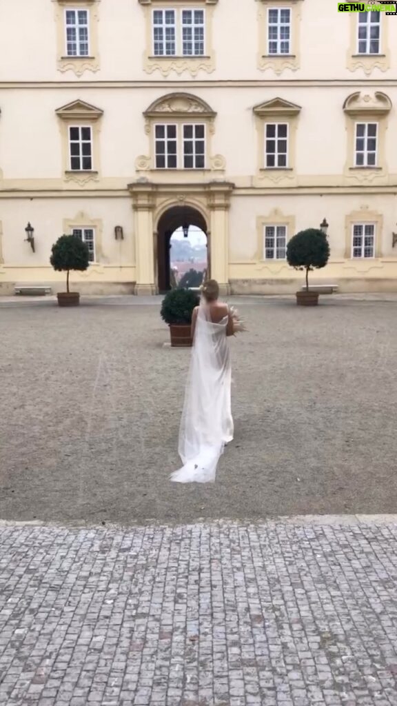 Sára Milfajtová Instagram - Wedding time #wedding #dress #justshoot