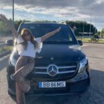 Sónia Araújo Instagram - A @sociedade_comercial_c_santos , a @mercedesbenz_pt e a RentaStar estão sempre comigo nos melhores momentos a criar memórias! 🤗 #travelling #friends #embassador