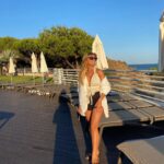 Sónia Araújo Instagram - Estes dias no @grande_real_santa_eulalia foram maravilhosos! O hotel tem tudo o que eu aprecio: é em cima da praia, tem bons restaurantes, boas piscinas, toda a envolvência é convidativa. O staff é sempre atencioso. Muito obrigada por toda a simpatia que tiveram comigo e com a minha família. Agradecimentos especiais à directora Karine Brites, à Inês e Patrícia. Grande Real Santa Eulalia Resort & Hotel Spa