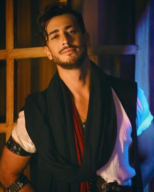 Saad Lamjarred Instagram - عشقك جنون واكثر من الجنون ، ما نويت فيوم نعيش بحالو اياي ياي ياي 🤤🥰 #saadlamjarred #shreyaghoshal#saadlamjarred1 #gulimata #newmusic #lovesong #romanticson #الله_يبارك_فعمر_سيدي #love_my_fans_forever_and_ever @anshul300 @raghav.sharma.14661 @mehdimozayine @mohamed_el_maghribii @madarashooka @tarik_lahjaily@playdmfofficial @desimusicfactory