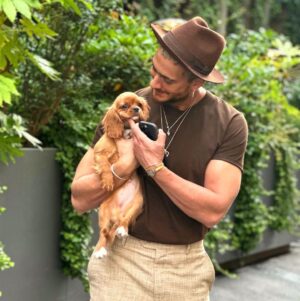 Saad Lamjarred Instagram - Say hello to LOLA , my humble gift to Ghita 🤗 #saadlamjarred1 #saadlamjarred #الله_يبارك_فعمر_سيدي #love_my_fans_forever_and_ever #love_my_parents_forever_and_ever
