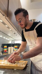 Saad Lamjarred Instagram - Cooking well doesn’t mean cooking fancy 😋 it was such a pleasure to see my family enjoying my food #saadlamjarred1 #chef_saad#الله_يبارك_فعمر_سيدي ##love_my_parents_forever_and_ever #love_my_fans_forever_and_ever @karimbennis_ Cuisine