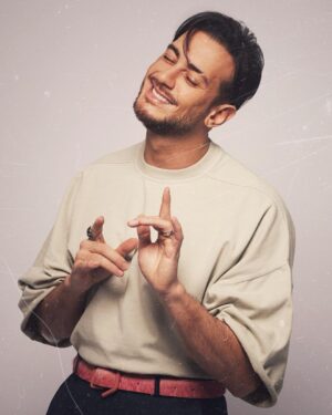 Saad Lamjarred Instagram - "CHANGE IS
HARD AT FIRST, MESSY IN THE MIDDLE AND GORGEOUS
AT THE END." #saadlamjarred1 #الله_ينصر_سيدنا #saadlamjarred #love_my_fans_forever_and_ever #love_my_parents_forever_and_ever @zackary.art