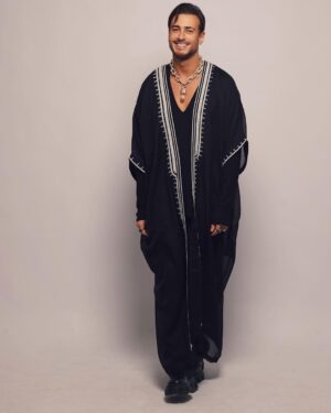 Saad Lamjarred Instagram - "CHANGE IS
HARD AT FIRST, MESSY IN THE MIDDLE AND GORGEOUS
AT THE END." #saadlamjarred1 #الله_ينصر_سيدنا #saadlamjarred #love_my_fans_forever_and_ever #love_my_parents_forever_and_ever @zackary.art
