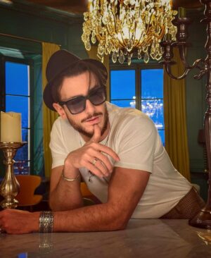 Saad Lamjarred Instagram - Be you ❤️ #saadlamjarred1 #saadlamjarred #الله_ينصر_سيدنا #love_my_fans_forever_and_ever #love_my_parents_forever_and_ever #love_yourself #appreciate_your_loved_ones #be_you