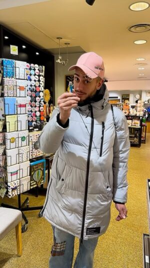 Saad Lamjarred Instagram - Swapping out my old mic for a significantly better one at last. #saadlamjarred1 #الله_يبارك_فعمر_سيدي #love_my_fans_forever_and_ever #stophurtingchildren #stophurtingcivilians