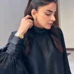 Saba Qamar Zaman Instagram - On the sets of Pagal khana - coming soon 💥