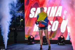 Sabina Mazo Instagram - Ese momento de ir hacia el octágono es muy emocionante. Difícil de describir pero sin duda muy único. 

(La cuarta foto es mi favorita y la tuya!?) 

-
That moment of walking to the cage is so unique. It’s a lot of emotions and sensations at the same time. 

(My favorite is the fourth one and yours!?)
@lfafighting #lfa164