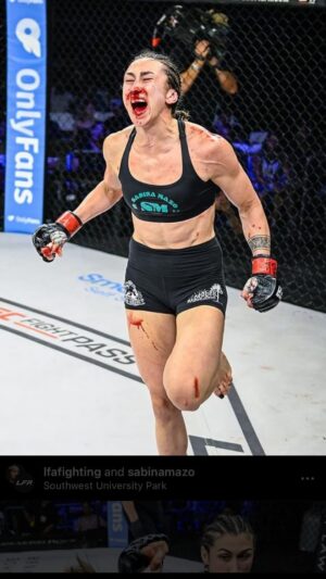 Sabina Mazo Instagram - Meses de trabajo para este momento. Estoy muy agradecida con la vida y con todos a los que han hecho parte de este camino. Vamos por mucho más. 🏆 gracias @lfafighting por darme la oportunidad de pelear por este cinturón y de que construyamos camino juntos nuevamente.

-
-
Feeling greatful with life and everyone envolved. It’s been months of work and I’m happy with it. I’m excited for the future 😁🏆 thank you @lfafighting for putting an amazing show and allowing me to build my legacy with you guys again. Much love and respect.