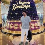 Sachin Sanghvi Instagram - M heading for work. No really ! 😜🤘🏼 #giglife And ofcourse wishing the best to everyone for the season 🎅 Styling credit @iammadhardik ☺️