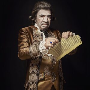 Sadri Alışık Instagram - Çolpan İlhan-Sadri Alışık Tiyatromuz ve Piu Entertainment iş birliği ile sahneleyeceğimiz yeni oyunumuz AMADEUS’un Salieri’si Selçuk Yöntem. 
Ocak ayında prömiyer. Biletler 2 Aralık’ta satışta... #amadeus #sakm #piuentertainment #selçukyöntem