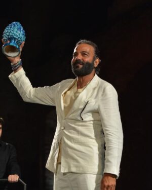 Sadri Alışık Instagram - Congratulazioni papà 😁 
İtalya Sicilya Nation Awards-Thinkingreen Ödülleri Nation Award Ödülü 👏🏻 @keremalisik 💙