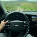Sadri Skander Instagram - Une hybride de plus sur le marché 🇹🇳♻️ Je vous présente la nouvelle Kia Niro, belle, économique et propre. Prix : à partir de 139 980 DT, autonomie, détails en stories Tunisia