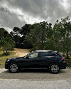 Sadri Skander Instagram - Essai du nouveau Mercedes GLC AMG 4 matic 🇹🇳 💰À partir de 280 000 DT . . . . . . . #mercedes #glc #mercedesglc #amg #4matic Tunisia