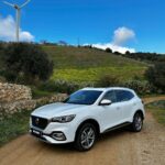 Sadri Skander Instagram - La 1ère Hybride rechargeable de chez MG, l’EHS PHEV, une des premières en Tunisie 🇹🇳 2 moteurs, 1 essence 162ch ⛽️+ 1 électrique 122ch⚡️ Les sièges 🔥 @mgmotors.tn . 💰Prix : 153 800 DT . . #mg #mghs #mghsphev Tunisia