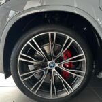 Sadri Skander Instagram - Nouveau X3 30e, 1er modele hybride rechargeable @bmw.tunisia, une trape de chaque côté, une pour l’électrique, une pour l’essence ⚡️⛽️ Full M, 2 moteurs, 292ch ! Possibilité de rouler en 100% électrique ⚡️, 100% essence ⛽️ ou les 2 en même temps pour 200% de puissance ! . 💰À partir de : 324 900 DT . . #bmw #bmwm #bmwhybrid #bmwx3m #bmwx3 Tunisia