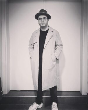 Safa Sarı Instagram - Bide böyle çek🕵️‍♂️ ⬛️⬜️