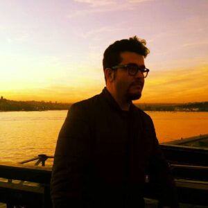 Safa Sarı Instagram - Çok eskilerden bir parça geliyor şimdi ; honki ponki torino ...👀🌅