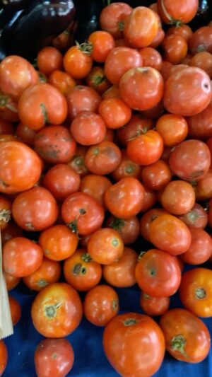 Safa Sarı Instagram - Çılgınlar gibi alışveriş🍅🌶🍆