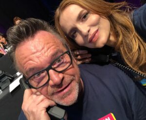 Saffron Burrows Instagram - @thetomarnold on the phones.. one hour left to pledge to vote! @whenweallvote #telethonforamerica