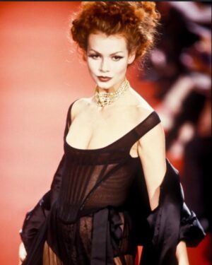 Saffron Burrows Instagram - Rest in Revolution extroadinary  Viv @viviennewestwood ❤️ my 15 year old self met you and you blew my socks off.