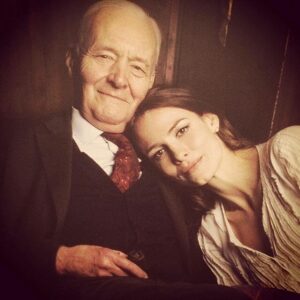 Saffron Burrows Instagram - Today I think of Tony and miss him so. This would have been his 95th birthday. A lion of a man. I met him when I was ten at a protest on the steps of Hackney town hall. And two decades later,  we formed a friendship. Both of us had been bereaved.  And found some way of talking amidst our grief. As the world mourns,  I know he would have created some glimmer of light in all this darkness. #tonybenn @drgotts