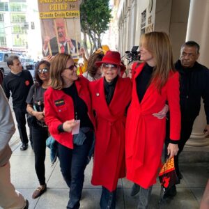 Saffron Burrows Instagram - ... The first ever California #firedrillfriday with the brilliant @annie_leonard and my extraordinary friend and ally @janefonda who has altered my life in profound ways since the day I met her. So proud and glad to be part of this protest. @greenpeace_la @greenpeaceusa @firedrillfriday