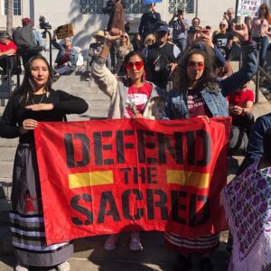 Saffron Burrows Instagram - @rising_hearts #firedrillfridays #firedrillfridays🔥🔥🔥 @urbanindigenouscollective @greenpeace_la