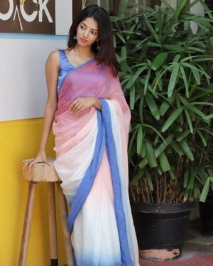 Sahana Sarvesh Instagram - Morning 🌸
.
.
.
.
.
#portrait #portraitphotography #saree #sareelove #sareelover #sarees #desi #ethnicwear