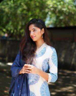 Sahana Sarvesh Instagram - 🦋
.
.
📸 @frames_arw 
.
.
.
.

#portrait #portraitphotography #portraits #ootd #desi #indianwear #ethnicwear
