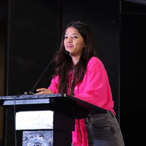 Sahana Sarvesh Instagram - Not me asking the principal of @dgvaishnav_college @vfest.vie to dance with me on stage and then giggling. Please don’t ask me to speak on stage, I’ll blabber :) Thank you for having me @dgvaishnav_college , Tarun for organising this! Absolutely loved being there ♥️