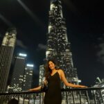 Sahana Sarvesh Instagram - Burj bumped into me in Dubai @travelwithatlys . . . #travelvlog #dubai #dubaidiaries #burjkhalifa #travellingourplanet
