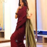 Sahana Sarvesh Instagram - 🪔 @sonymusic_south @the_real_chiyaan @jharrisjayaraj @gauthamvasudevmenon @rituvarma @oruoorileorufilmhouse @singer_srilekha Shot by @frames_arw Edit @cutscoffeestudio . . #sareelove #sareedance #ethnicvibes #chiyanvikram #dhruvanatchathiram #kollywood #kollywoodcinema