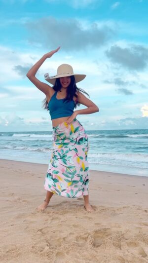 Sahana Sarvesh Instagram - Past is past 🐟

 @thinkmusicofficial @iamsandy_off @vaisaghh

#pastispast #tamilmusic #thinkindie #tamilcinema #chennai