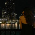 Sahana Sarvesh Instagram - Burj bumped into me in Dubai @travelwithatlys . . . #travelvlog #dubai #dubaidiaries #burjkhalifa #travellingourplanet