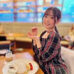 Sally Amaki Instagram – @mochizuki_rino227 ちゃんが念願のいちご🍓を食べさせてくれたよ🥰
可愛い子だ💓
知れば知るほど可愛い子だ😌
もっともっとりのちの魅力がみんなに届きますように😌
ラブ❤️
えまかっちゃんとも詩ちゃんとも音ちゃんともみなるんともご飯行こうって言ってるのにまだ行けてないから行きたいな〜(ちらっ🙎🏻‍♀️)