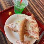 Sally Amaki Instagram - Rayreeeさんでトリートメント&カラーして頂きました💕 帰り際ピザ食べて、LOLA’S で大好きなレッドベルベットカップケーキ買ってからお仕事行きました💕 ハッピーな1日でした💕